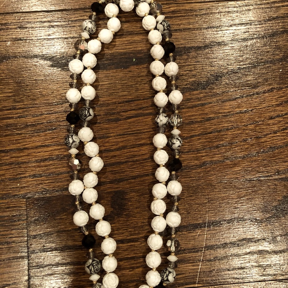 Cream and black vintage double strand necklace set